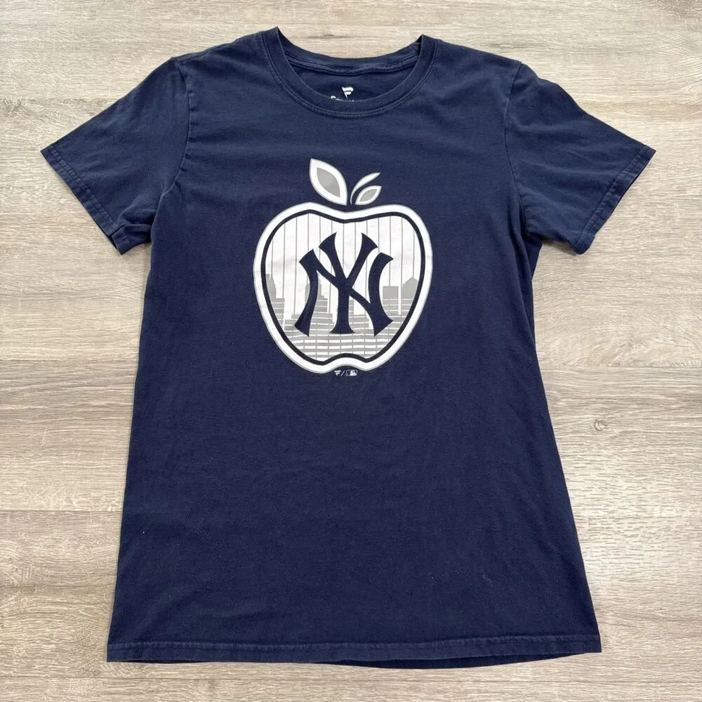 New York Yankees Shirt Big Apple Logo Women's Blue Fanatics Small Cotton Tee